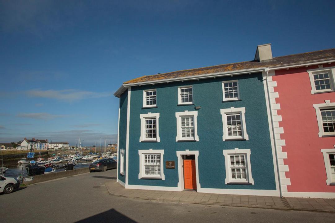 Hive Townhouse Hotel Aberaeron Exterior photo