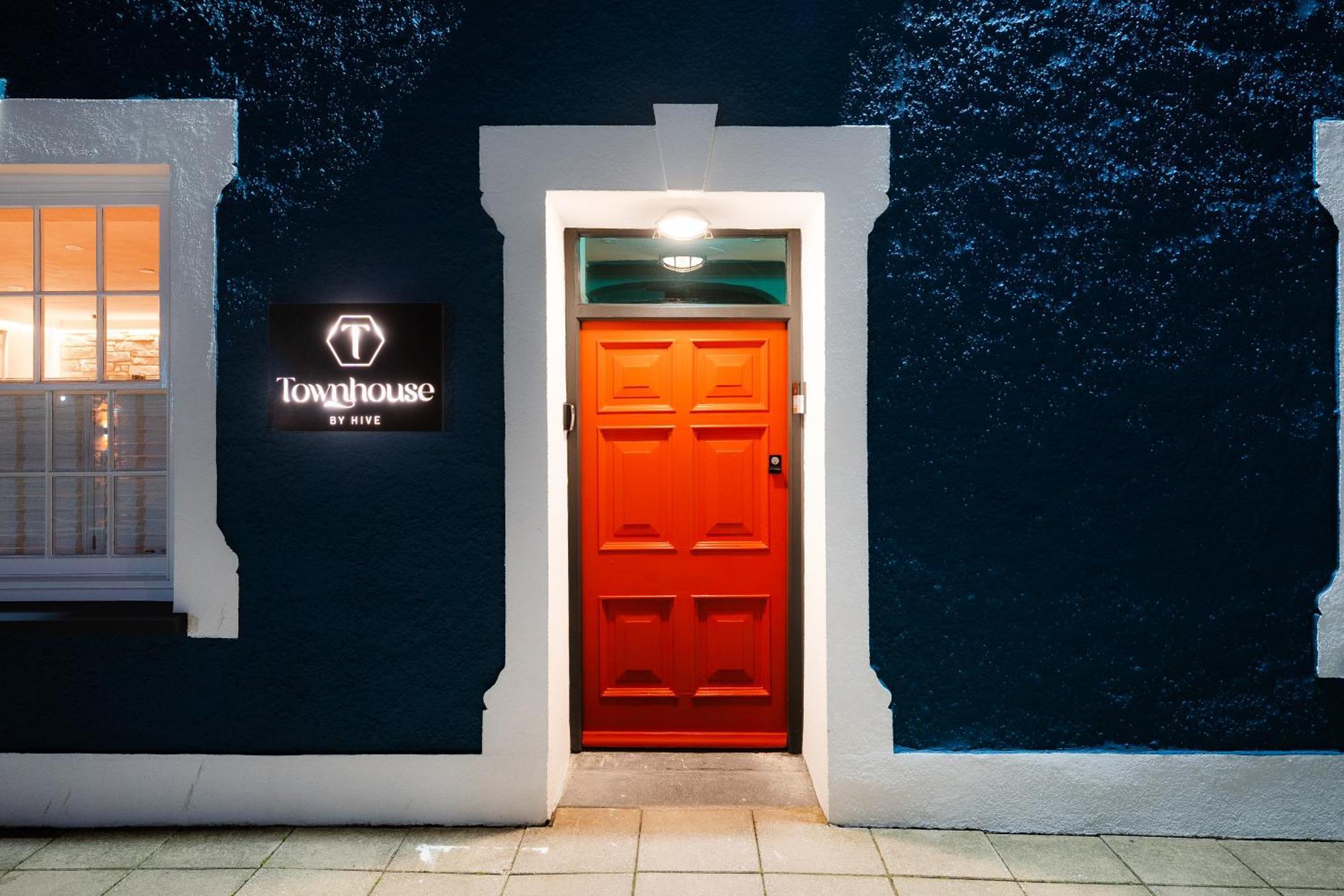 Hive Townhouse Hotel Aberaeron Exterior photo
